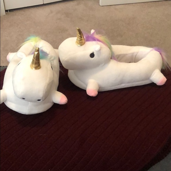 Shoes - NWOT adorable unicorn 🦄 slippers!!!